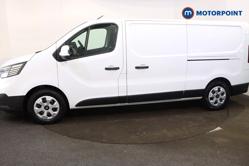 Renault Trafic Advance Automatic Electric Panel Van - Stock Number (1603982) - Passenger side