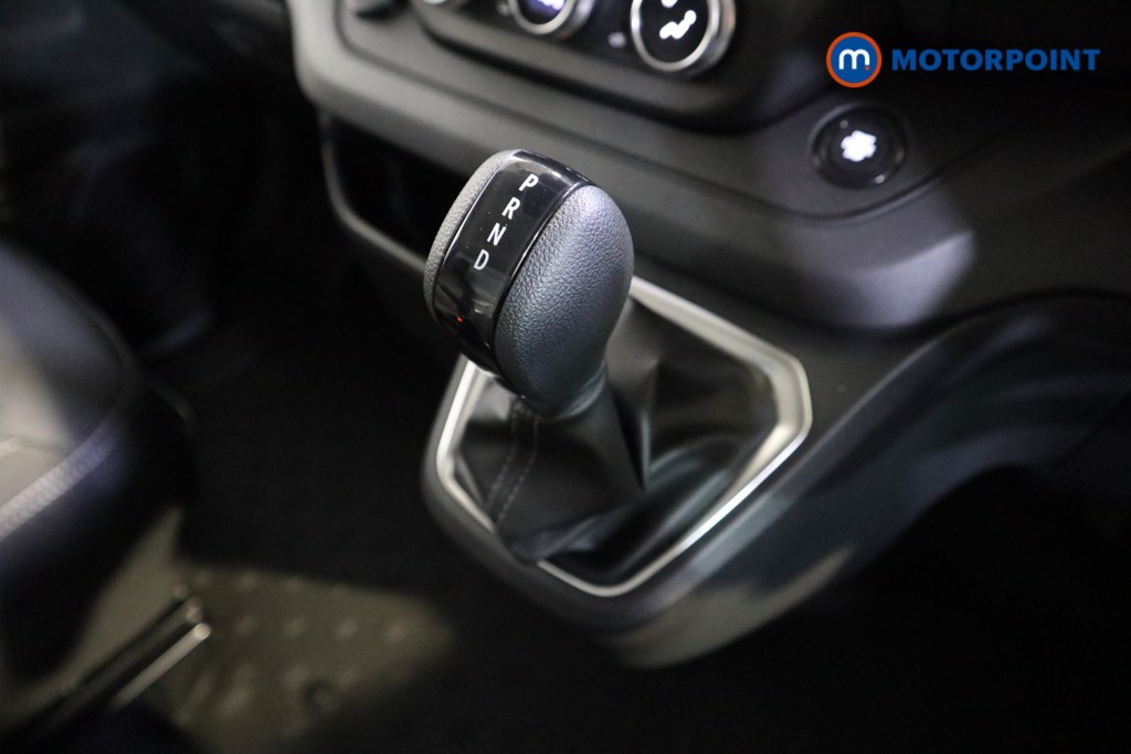 Renault Trafic Advance Automatic Electric Panel Van - Stock Number (1603983) - 10th supplementary image