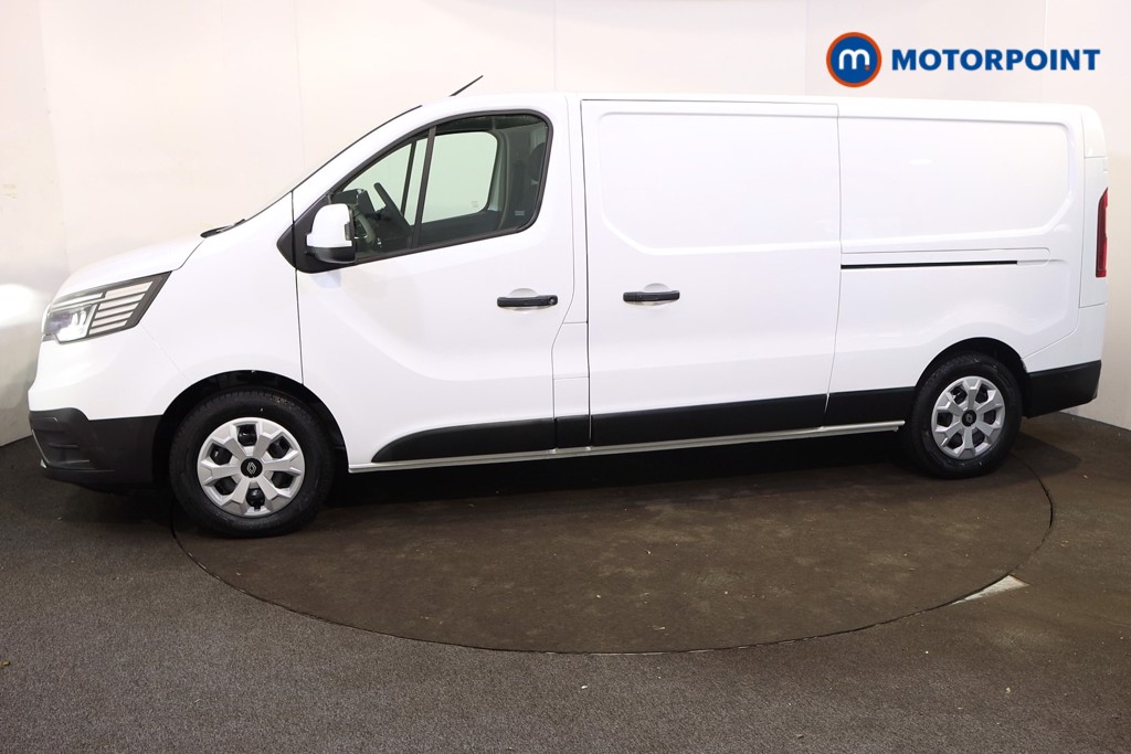Renault Trafic Advance Automatic Electric Panel Van - Stock Number (1604177) - Passenger side