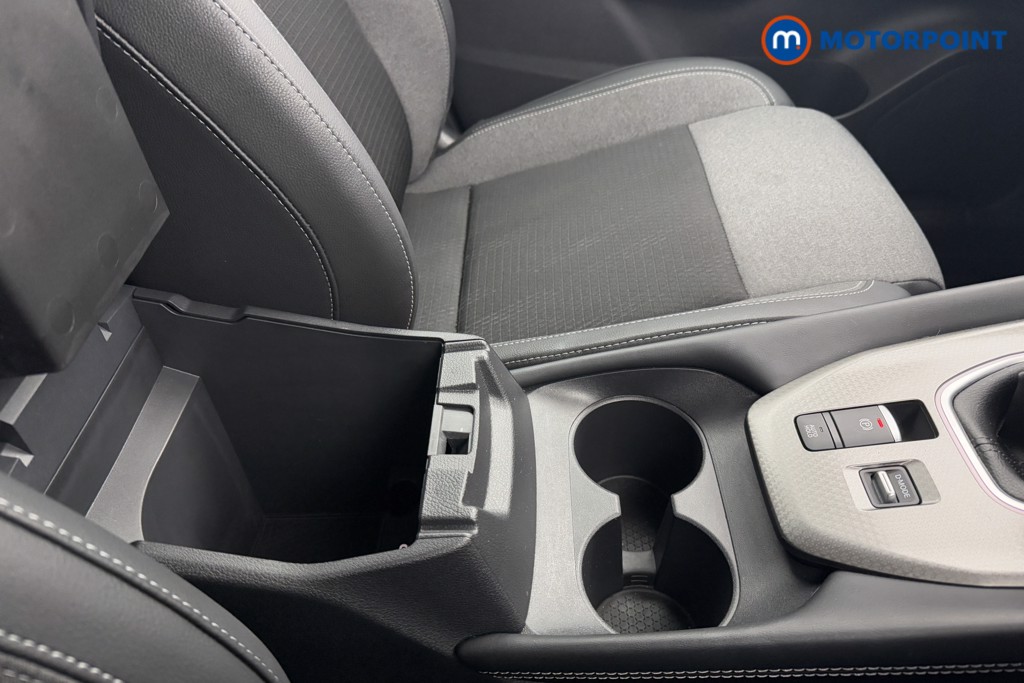 Nissan Qashqai N-Connecta Manual Petrol SUV - Stock Number (1604372) - 13th supplementary image