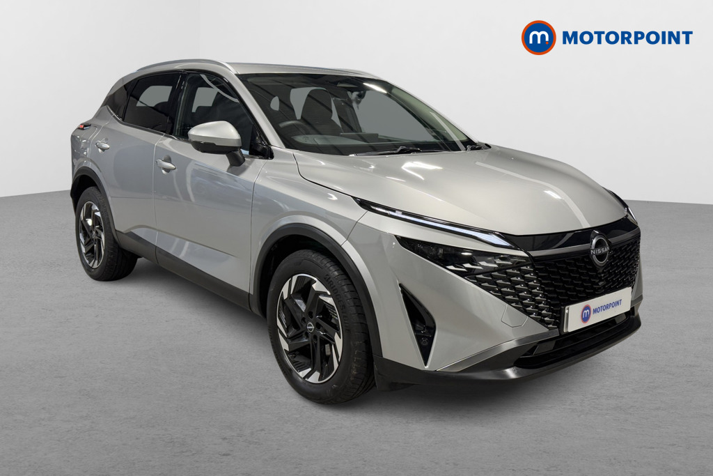 Nissan Qashqai N-Connecta Manual Petrol SUV - Stock Number (1604372) - Drivers side front corner