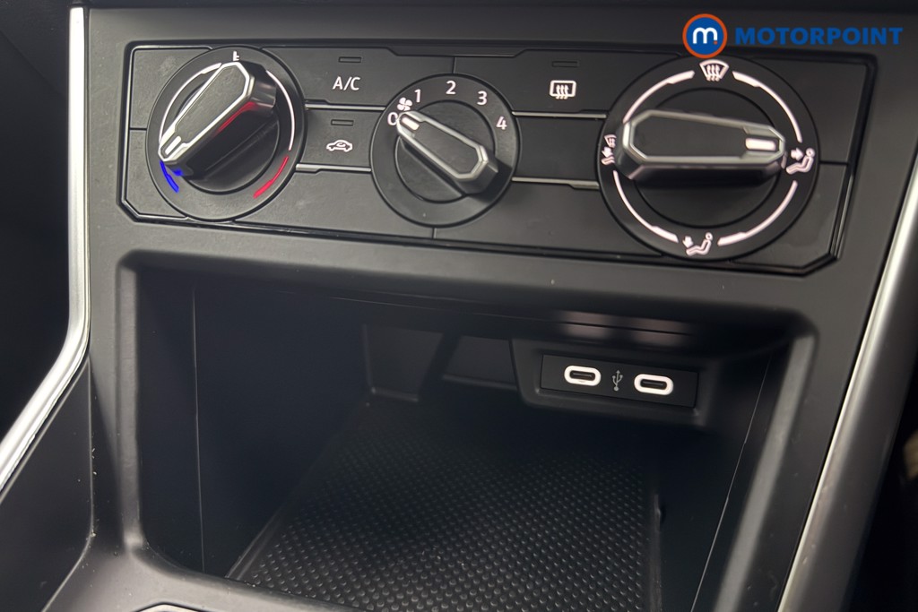 Volkswagen Polo Life Manual Petrol Hatchback - Stock Number (1604379) - 12th supplementary image