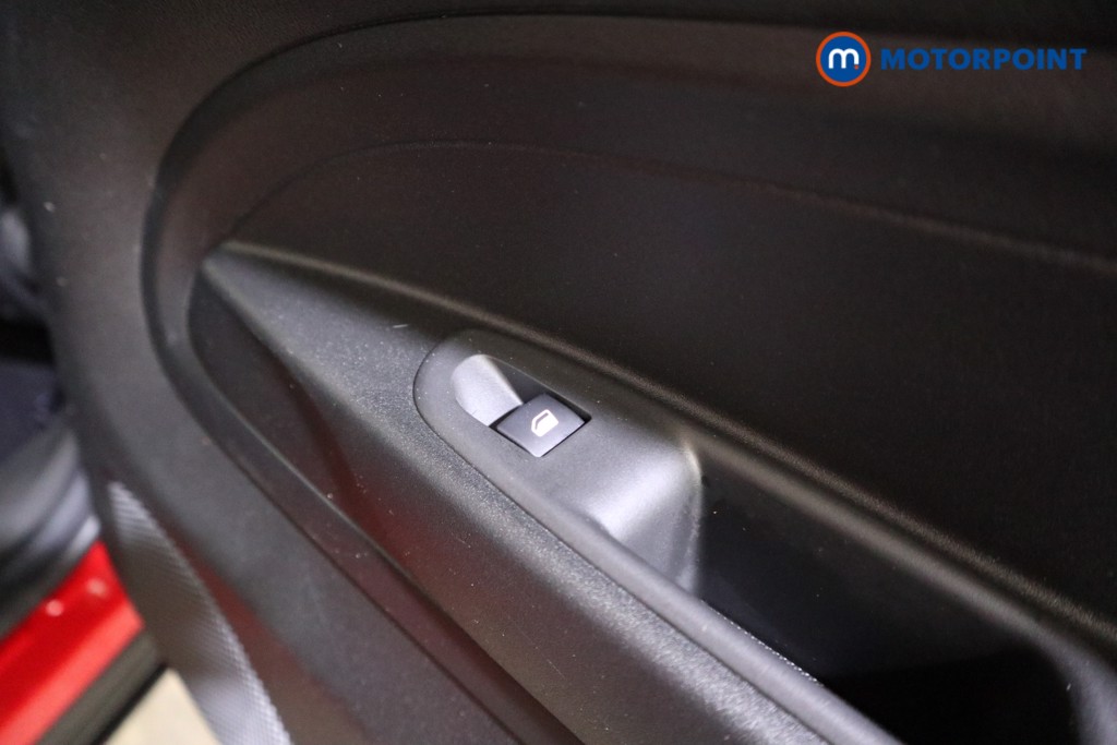 Jeep Avenger Summit Automatic Electric SUV - Stock Number (1604424) - 17th supplementary image