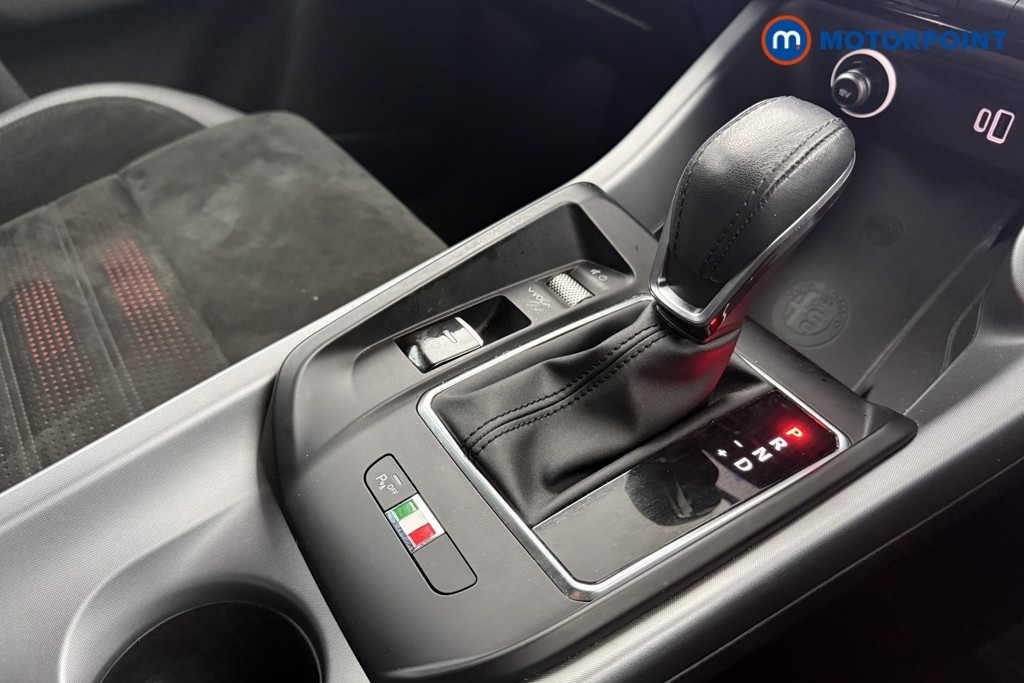 Alfa Romeo Tonale Speciale Automatic Petrol SUV - Stock Number (1604433) - 13th supplementary image