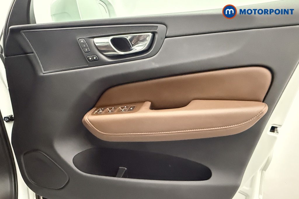 Volvo Xc60 Inscription Pro Automatic Diesel SUV - Stock Number (1604470) - 16th supplementary image