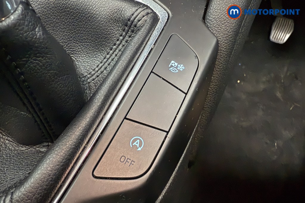 Ford Kuga Titanium Edition Manual Petrol SUV - Stock Number (1604489) - 15th supplementary image