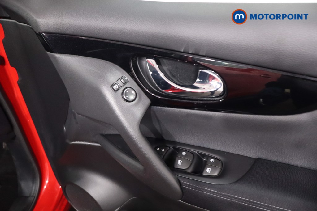 Nissan Qashqai Acenta Premium Manual Petrol SUV - Stock Number (1604720) - 25th supplementary image
