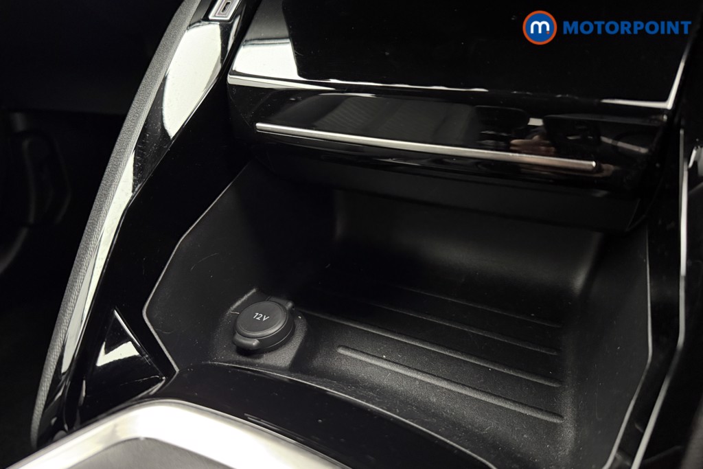 Peugeot 2008 Allure Manual Petrol SUV - Stock Number (1604772) - 14th supplementary image