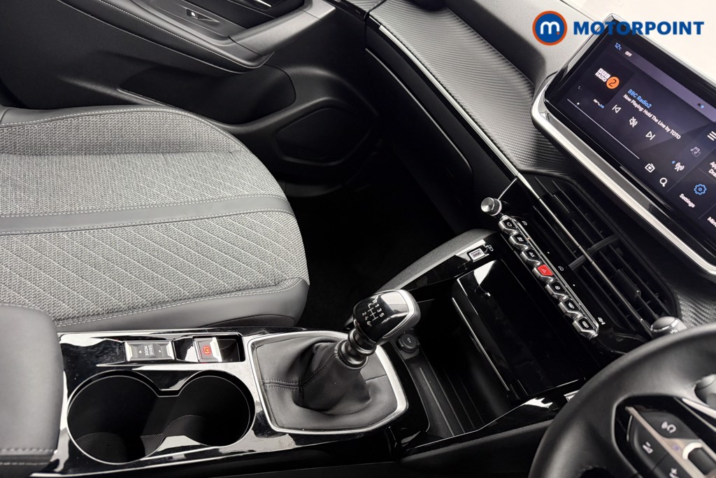 Peugeot 2008 Allure Manual Petrol SUV - Stock Number (1604772) - 17th supplementary image