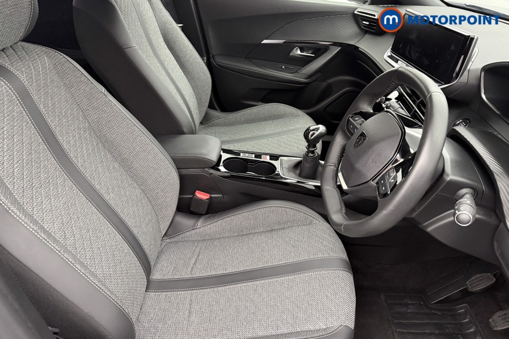 Peugeot 2008 Allure Manual Petrol SUV - Stock Number (1604772) - 21st supplementary image