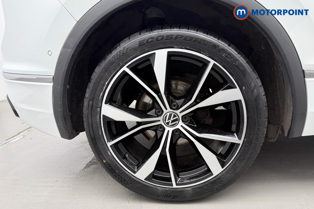 Volkswagen Tiguan R-Line Automatic Petrol SUV - Stock Number (1604789) - 32nd supplementary image