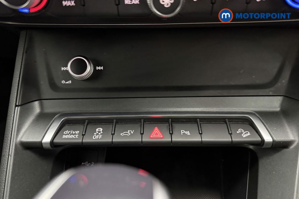 Audi Q3 Vorsprung Automatic Petrol Plug-In Hybrid SUV - Stock Number (1604793) - 10th supplementary image