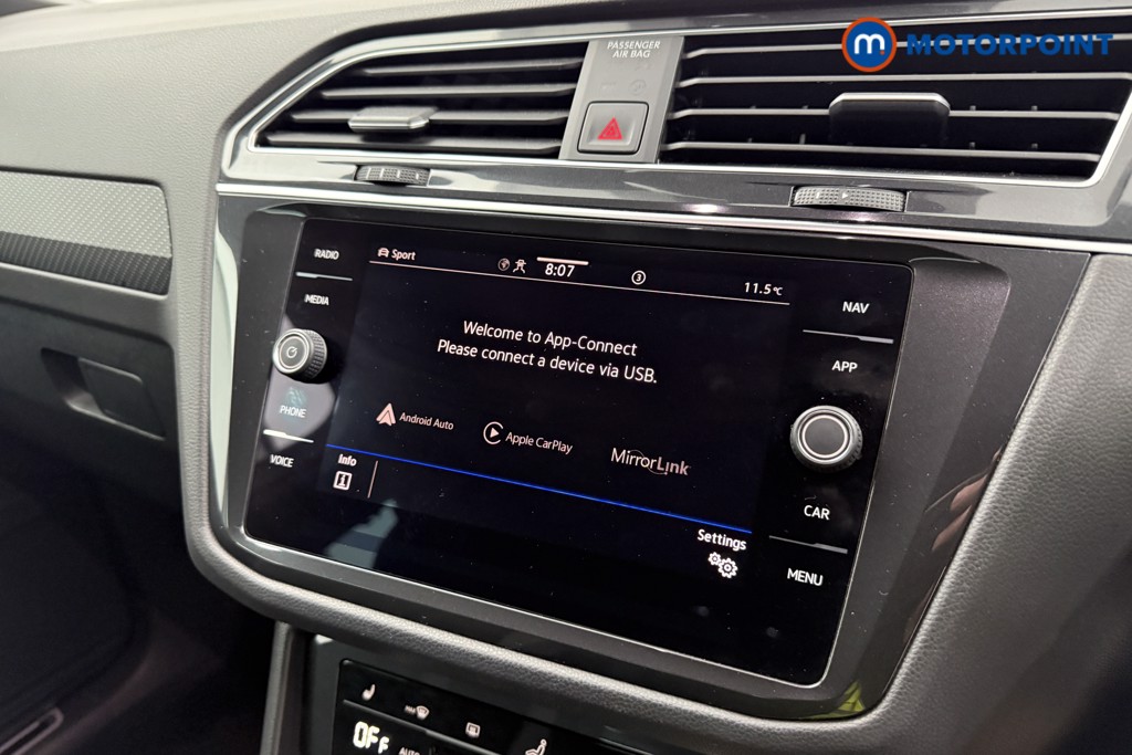 Volkswagen Tiguan R-Line Automatic Petrol Plug-In Hybrid SUV - Stock Number (1604803) - 10th supplementary image