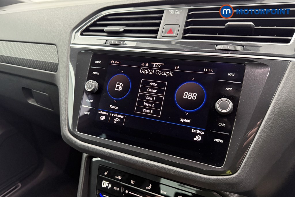 Volkswagen Tiguan R-Line Automatic Petrol Plug-In Hybrid SUV - Stock Number (1604803) - 11th supplementary image