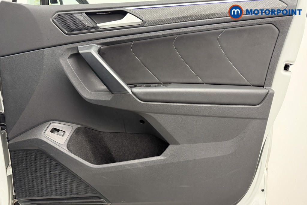 Volkswagen Tiguan R-Line Automatic Petrol Plug-In Hybrid SUV - Stock Number (1604803) - 18th supplementary image
