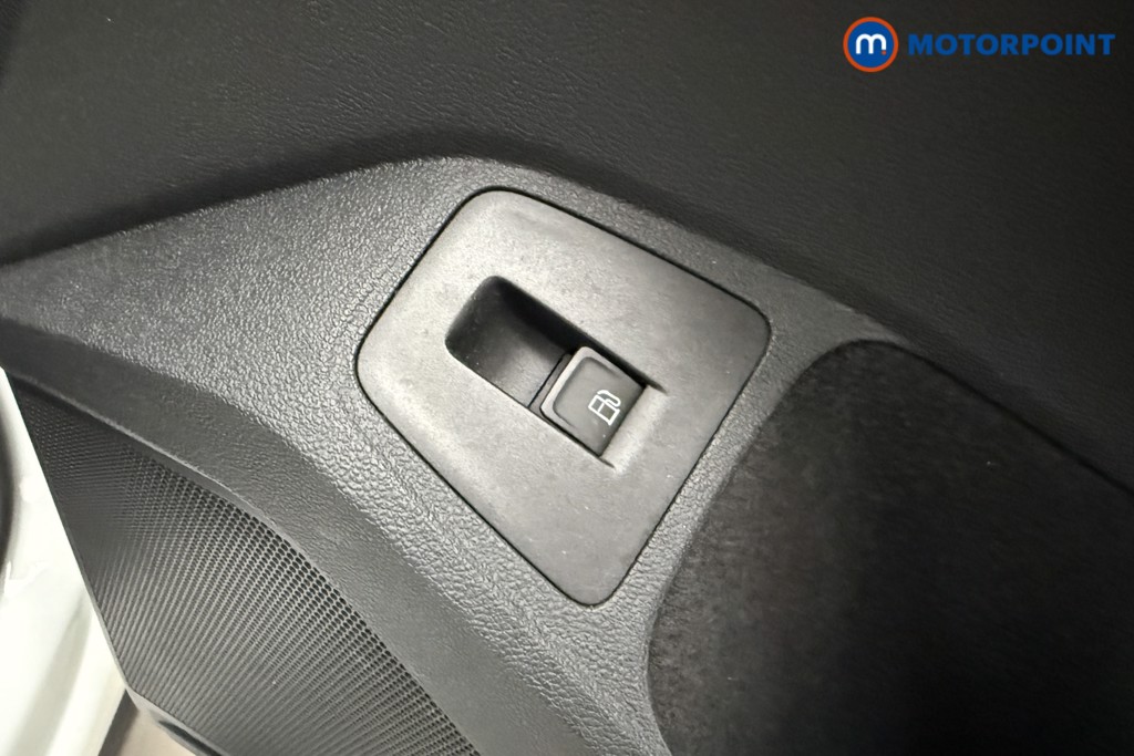 Volkswagen Tiguan R-Line Automatic Petrol Plug-In Hybrid SUV - Stock Number (1604803) - 20th supplementary image