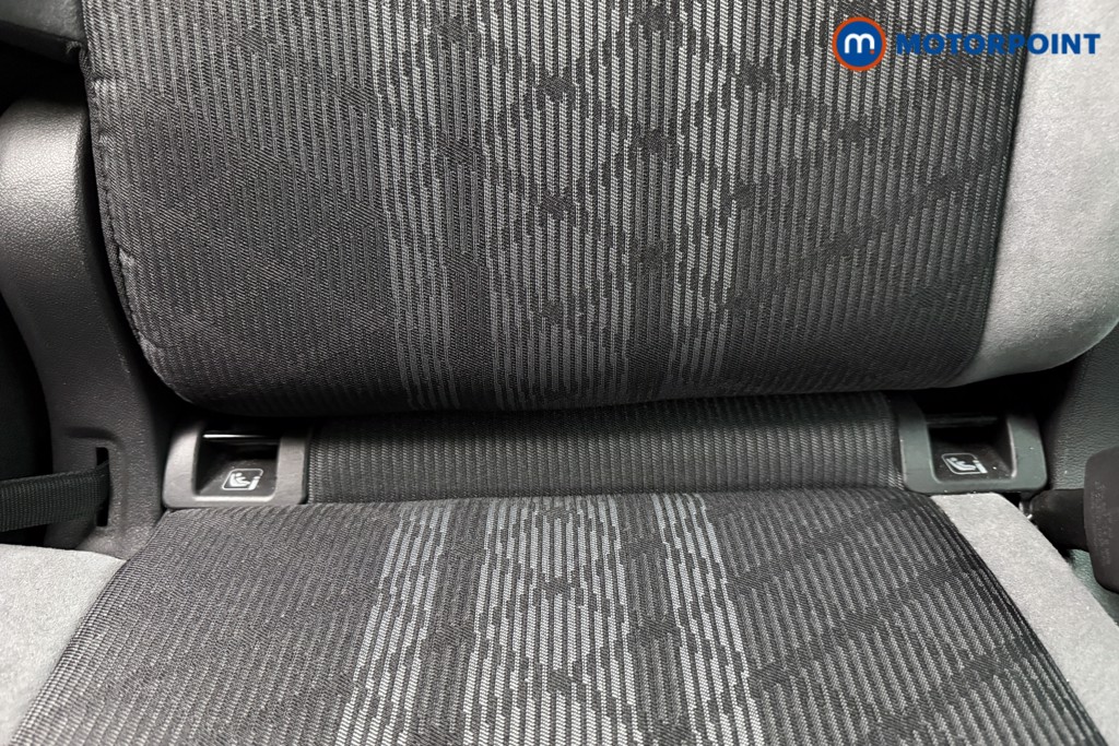 Volkswagen Tiguan R-Line Automatic Petrol Plug-In Hybrid SUV - Stock Number (1604803) - 27th supplementary image