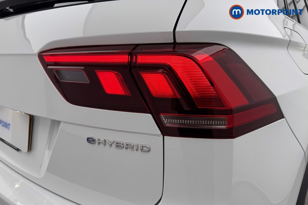 Volkswagen Tiguan R-Line Automatic Petrol Plug-In Hybrid SUV - Stock Number (1604803) - 28th supplementary image