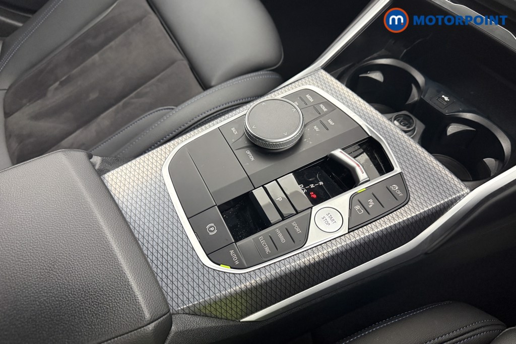 BMW 3 Series M Sport Automatic Petrol Plug-In Hybrid Estate - Stock Number (1604949) - 15th supplementary image