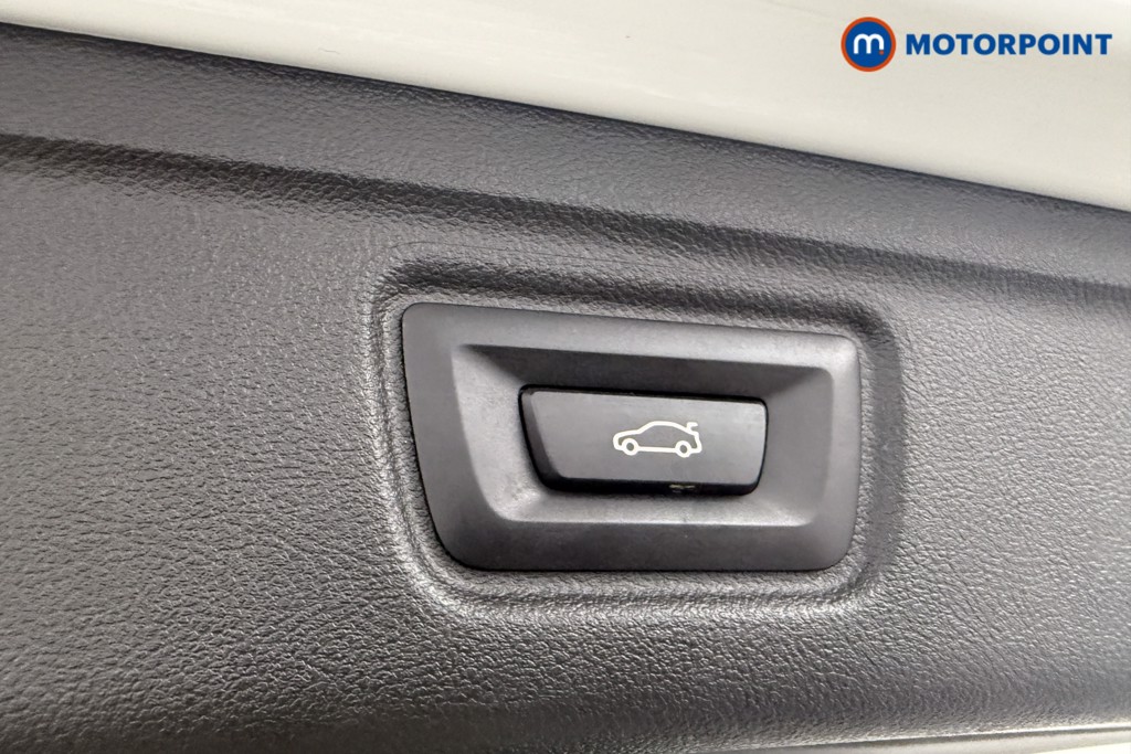 BMW 3 Series M Sport Automatic Petrol Plug-In Hybrid Estate - Stock Number (1604949) - 33rd supplementary image