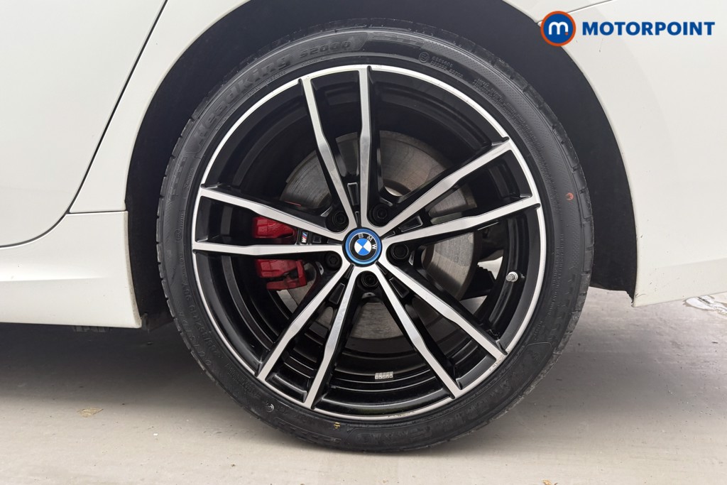 BMW 3 Series M Sport Automatic Petrol Plug-In Hybrid Estate - Stock Number (1604949) - 39th supplementary image