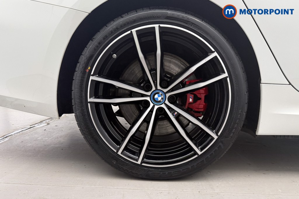 BMW 3 Series M Sport Automatic Petrol Plug-In Hybrid Estate - Stock Number (1604949) - 40th supplementary image