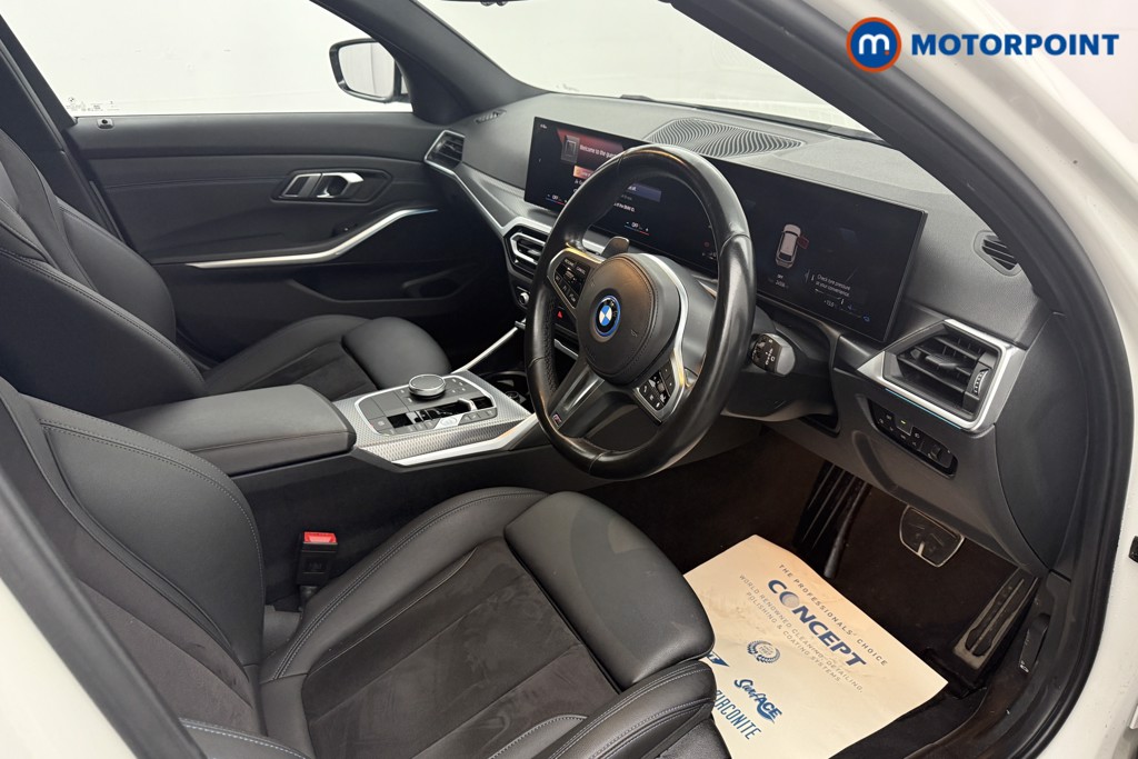 BMW 3 Series M Sport Automatic Petrol Plug-In Hybrid Estate - Stock Number (1604949) - 1st supplementary image