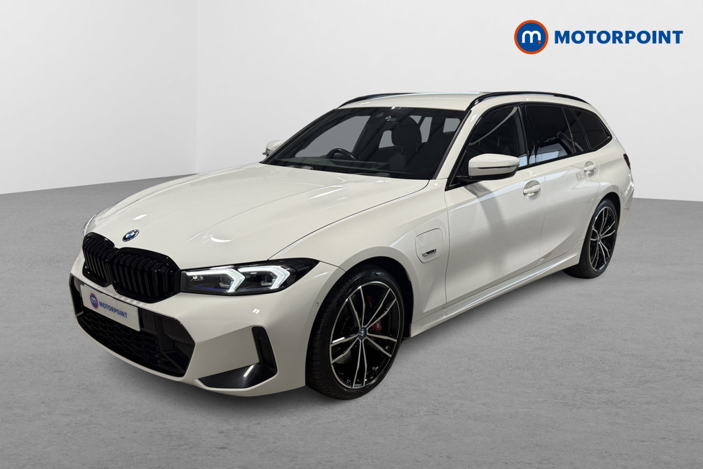 BMW 3 Series M Sport Automatic Petrol Plug-In Hybrid Estate - Stock Number (1604949) - Passenger side front corner