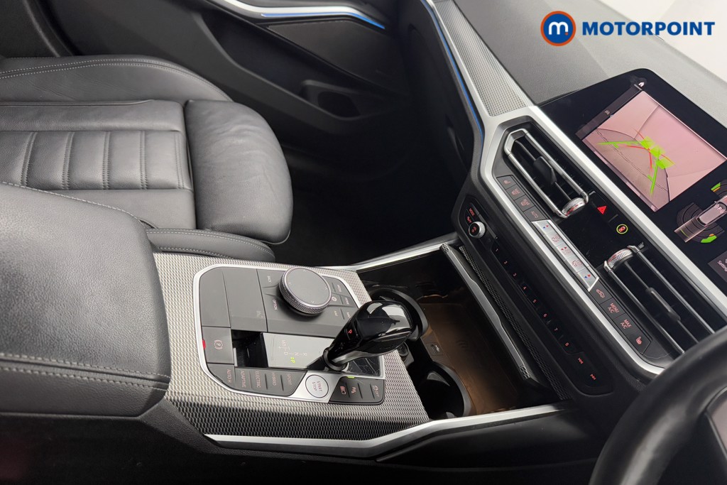 BMW 3 Series M Sport Automatic Petrol Plug-In Hybrid Estate - Stock Number (1604958) - 17th supplementary image