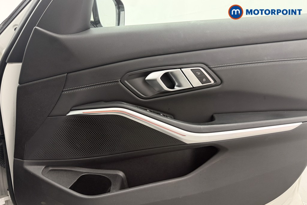 BMW 3 Series M Sport Automatic Petrol Saloon - Stock Number (1604962) - 17th supplementary image