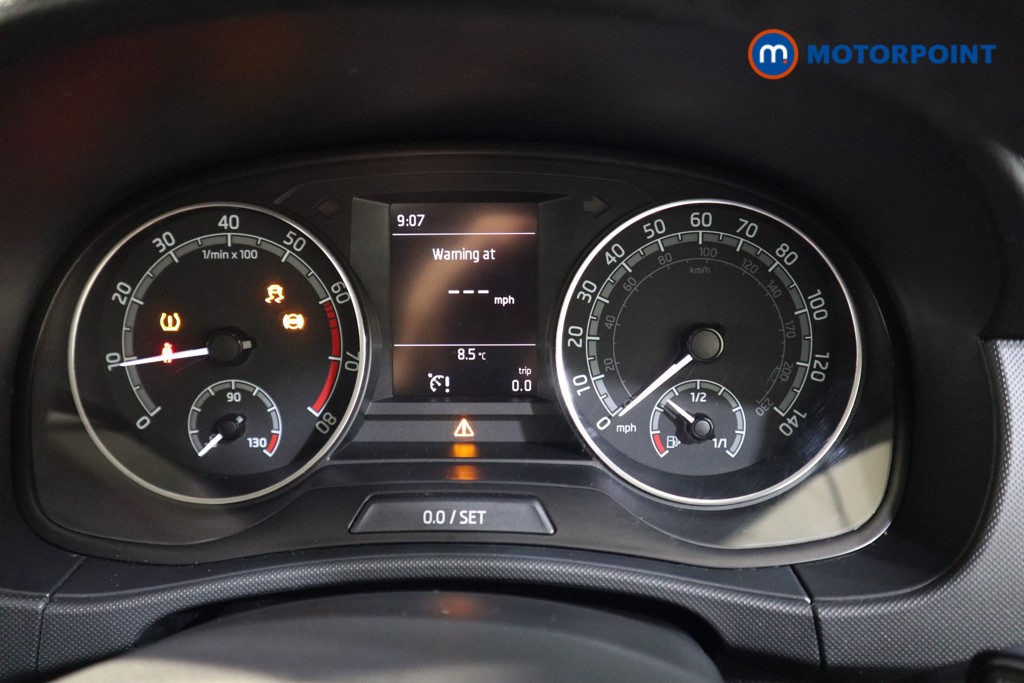 Skoda Fabia Colour Edition Manual Petrol Hatchback - Stock Number (1605152) - 5th supplementary image