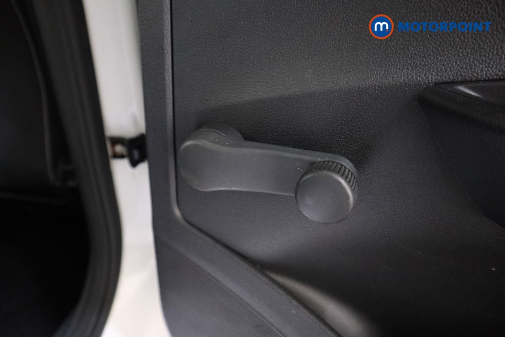 Skoda Fabia Colour Edition Manual Petrol Hatchback - Stock Number (1605152) - 16th supplementary image