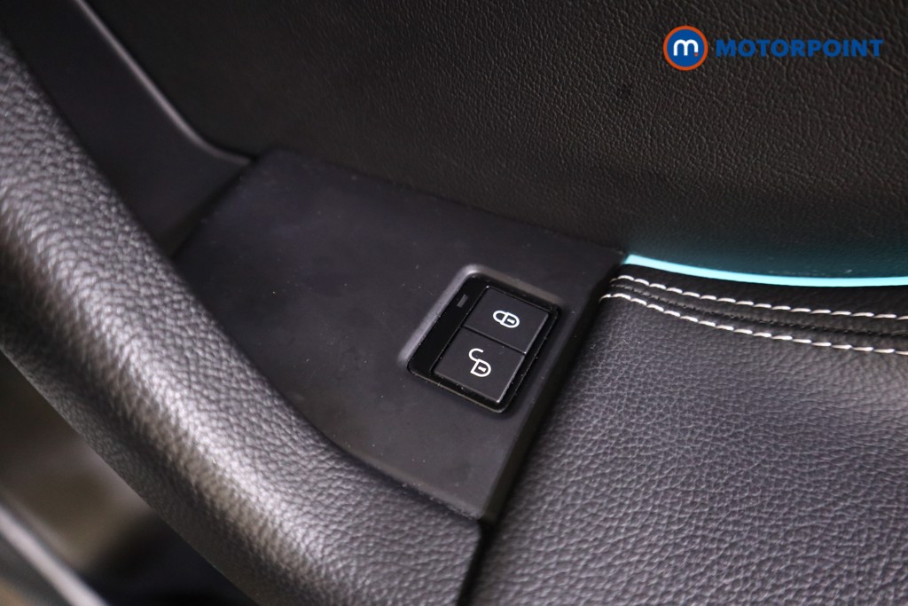 Jaguar F-Pace Chequered Flag Automatic Diesel SUV - Stock Number (1605300) - 13th supplementary image