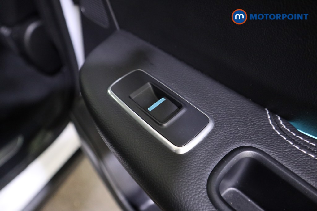 Jaguar F-Pace Chequered Flag Automatic Diesel SUV - Stock Number (1605300) - 19th supplementary image