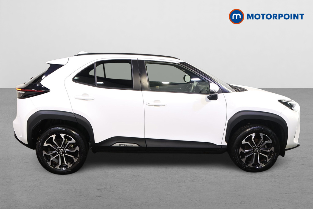 Toyota Yaris Cross Design Automatic Petrol-Electric Hybrid Estate - Stock Number (1605576) - Drivers side