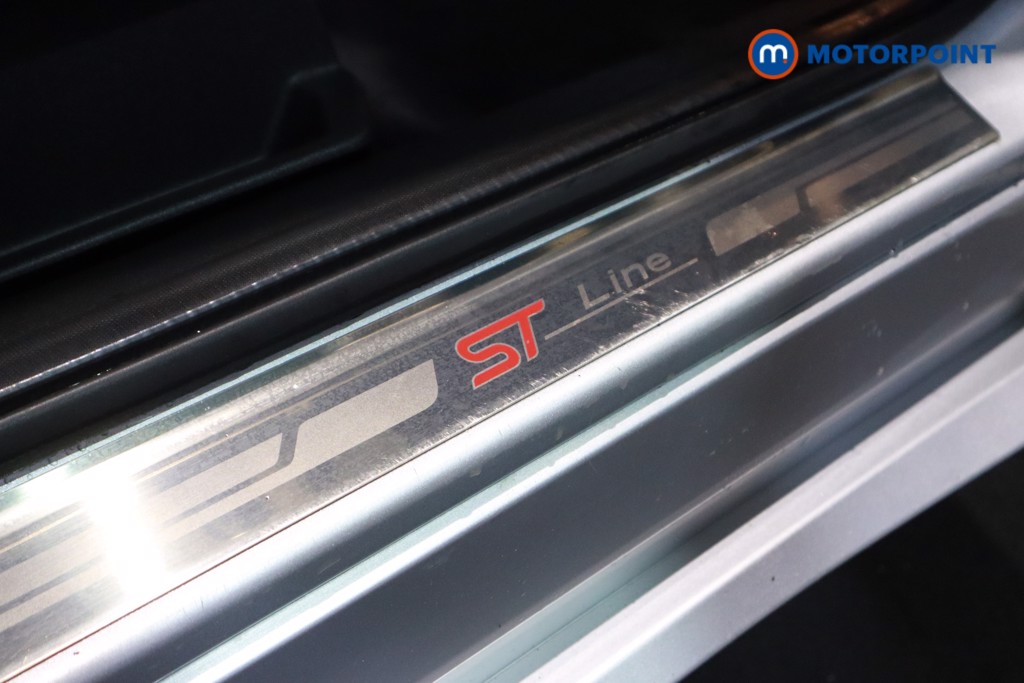 Ford Kuga St-Line Manual Petrol SUV - Stock Number (1605639) - 7th supplementary image