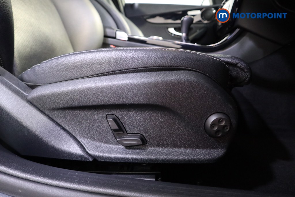 Mercedes-Benz C Class SE Manual Petrol Saloon - Stock Number (1605700) - 18th supplementary image