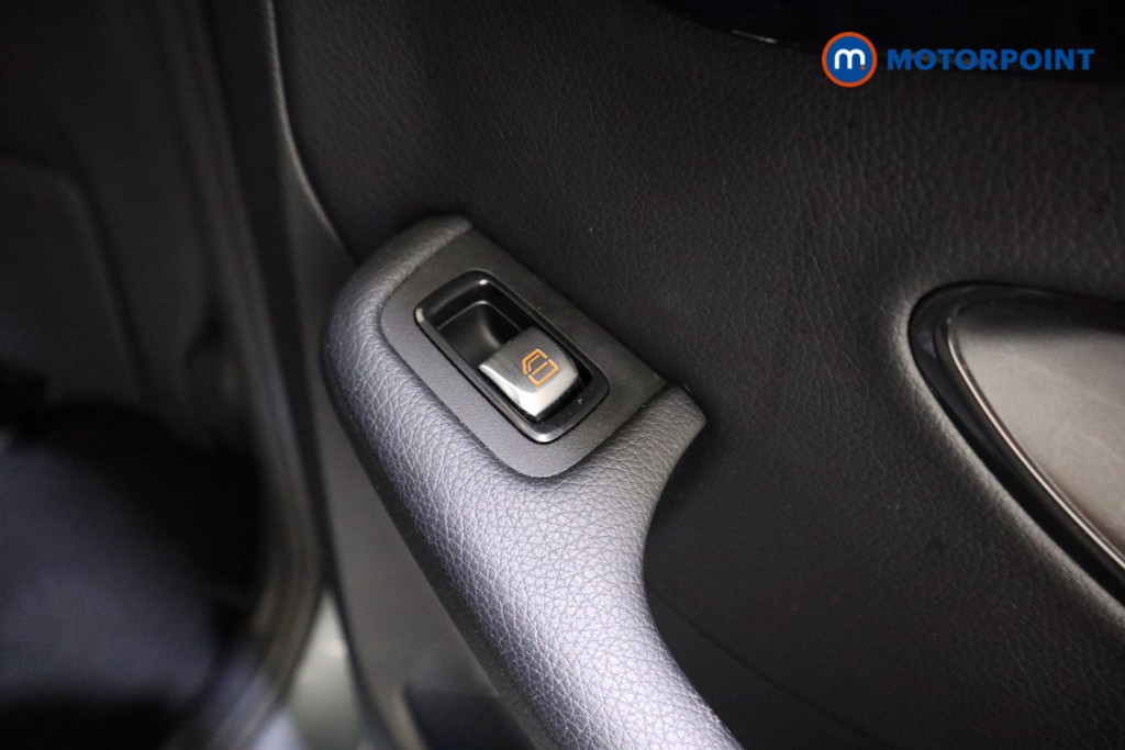 Mercedes-Benz C Class SE Manual Petrol Saloon - Stock Number (1605700) - 22nd supplementary image