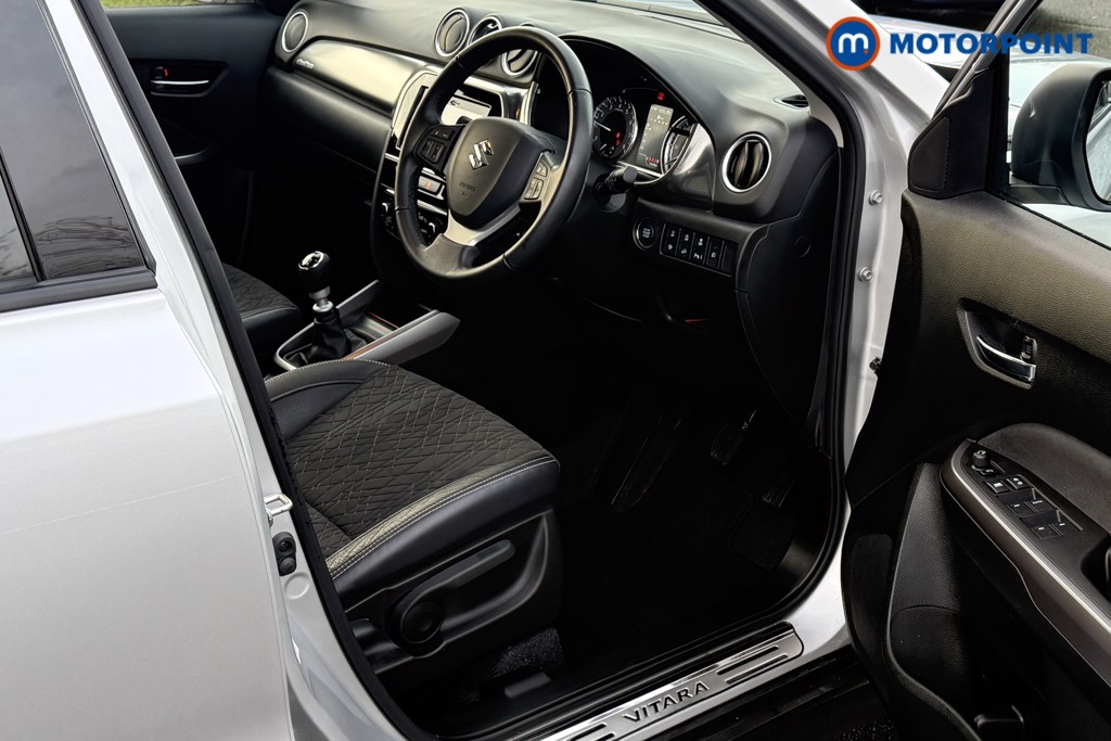 Suzuki Vitara Sz5 Allgrip Manual Petrol SUV - Stock Number (1606083) - 1st supplementary image