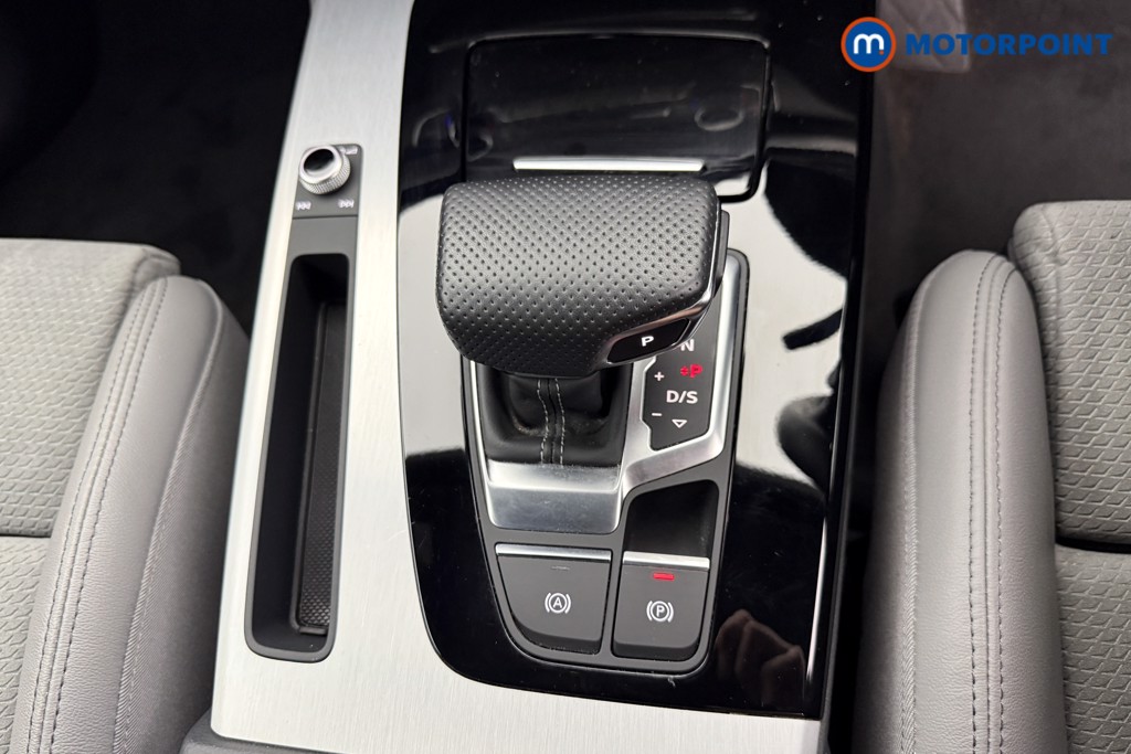 Audi Q5 S Line Automatic Petrol Plug-In Hybrid SUV - Stock Number (1606162) - 12th supplementary image