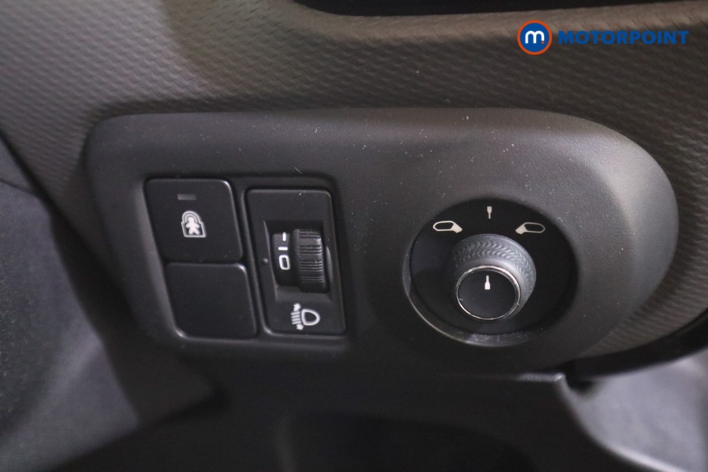 Citroen C4 Cactus Flair Manual Petrol SUV - Stock Number (1606185) - 9th supplementary image