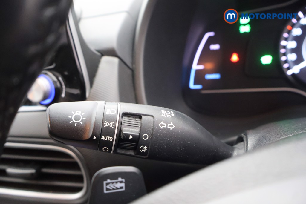 Hyundai Kona Premium Se Automatic Electric SUV - Stock Number (1606339) - 5th supplementary image