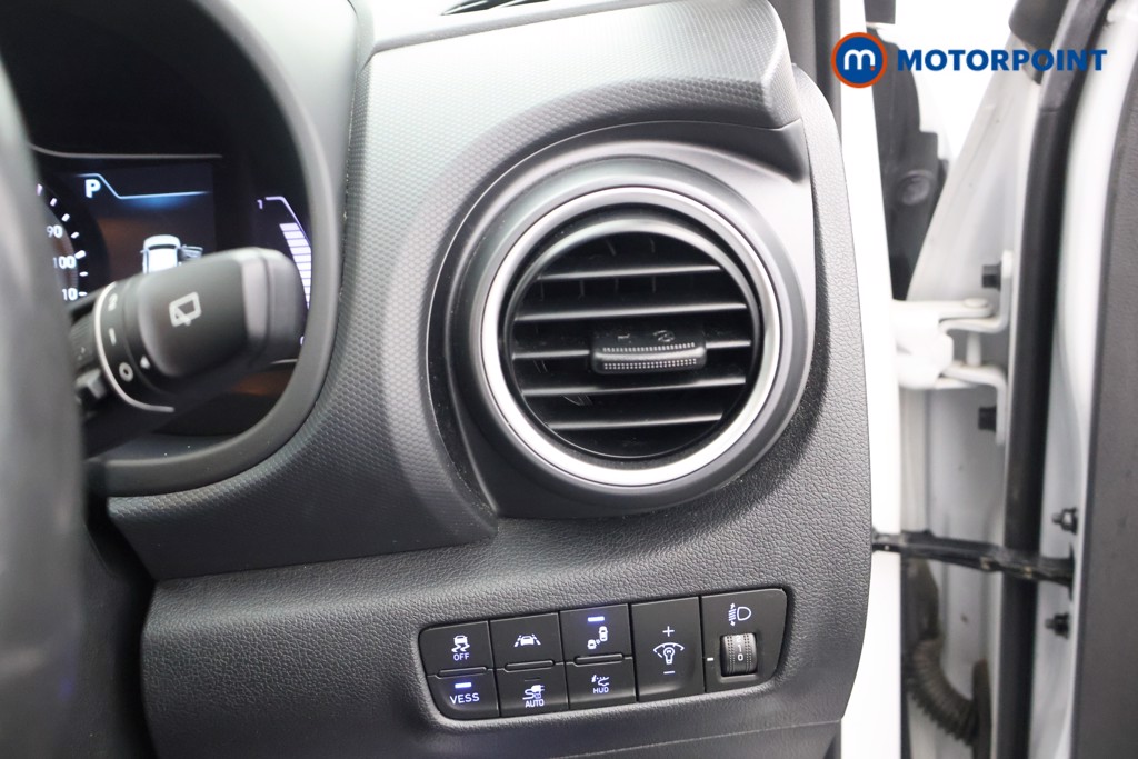 Hyundai Kona Premium Se Automatic Electric SUV - Stock Number (1606339) - 7th supplementary image