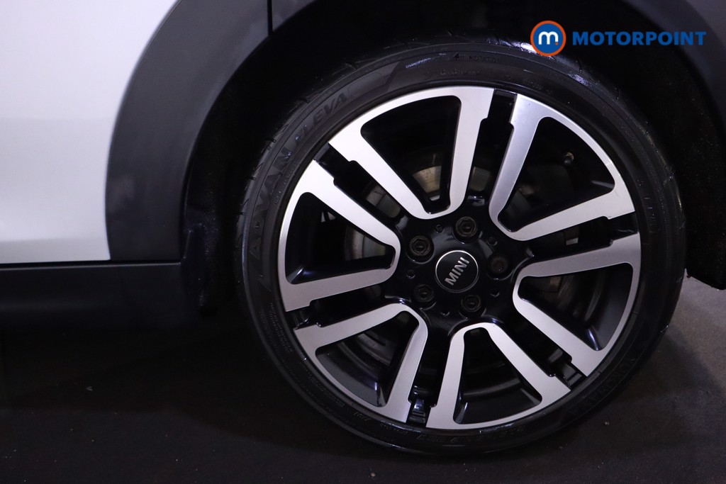 Mini Hatchback Cooper S Exclusive Automatic Petrol Hatchback - Stock Number (1606397) - 33rd supplementary image