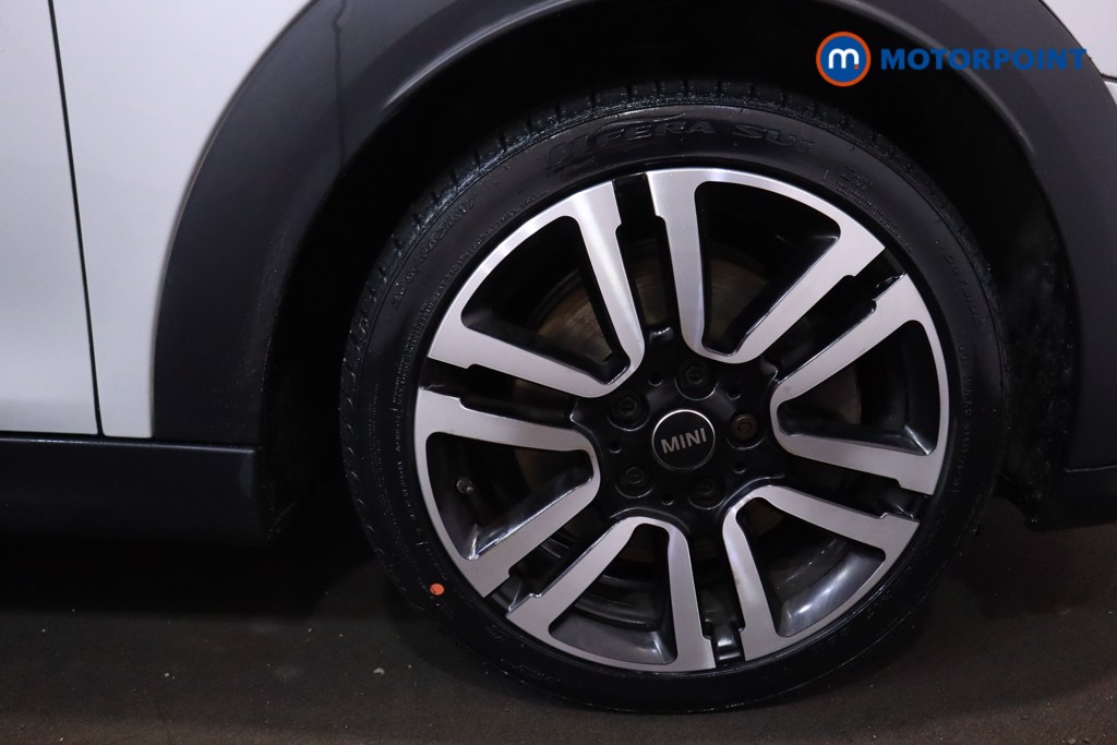 Mini Hatchback Cooper S Exclusive Automatic Petrol Hatchback - Stock Number (1606397) - 35th supplementary image