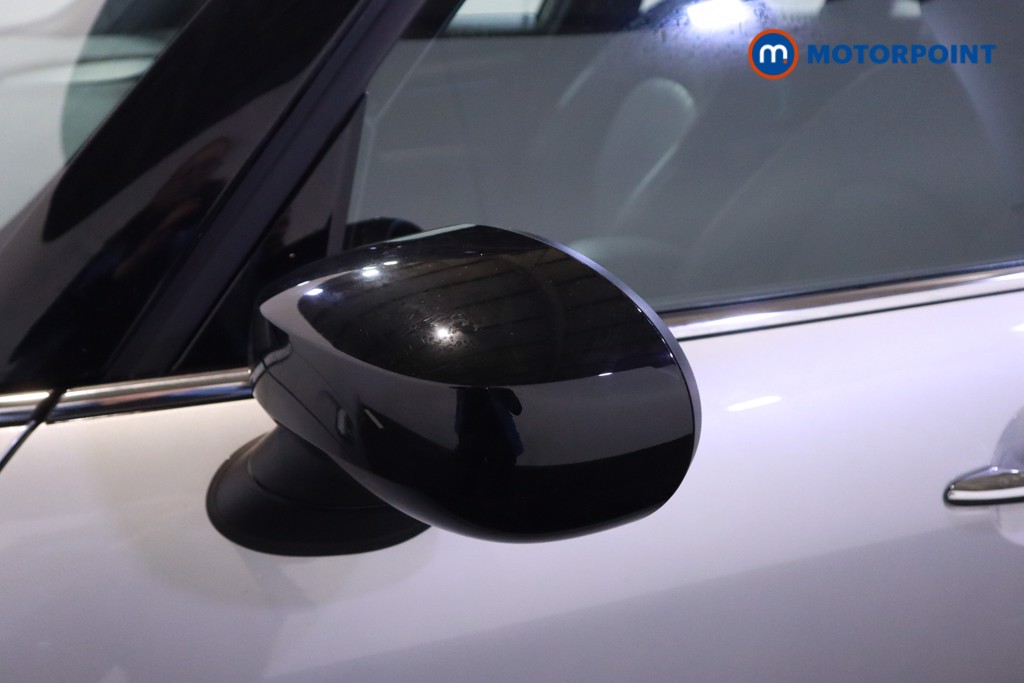 Mini Hatchback Cooper S Exclusive Automatic Petrol Hatchback - Stock Number (1606397) - 47th supplementary image