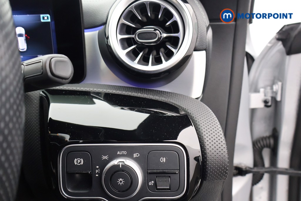 Mercedes-Benz CLA Amg Line Automatic Petrol Estate - Stock Number (1606851) - 7th supplementary image