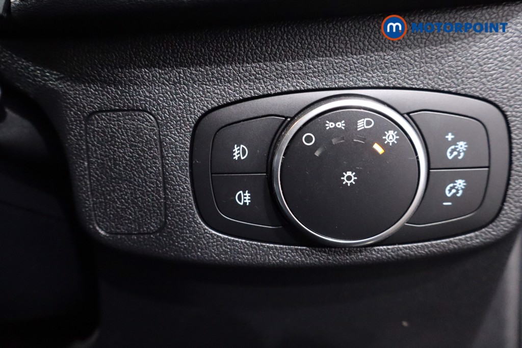 Ford Focus Vignale Active X Automatic Diesel Hatchback - Stock Number (1606880) - 17th supplementary image