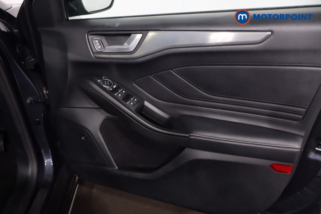 Ford Focus Vignale Active X Automatic Diesel Hatchback - Stock Number (1606880) - 24th supplementary image