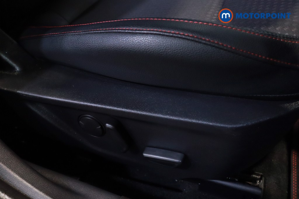 Ford Focus St-Line X Edition Manual Petrol Hatchback - Stock Number (1607010) - 6th supplementary image